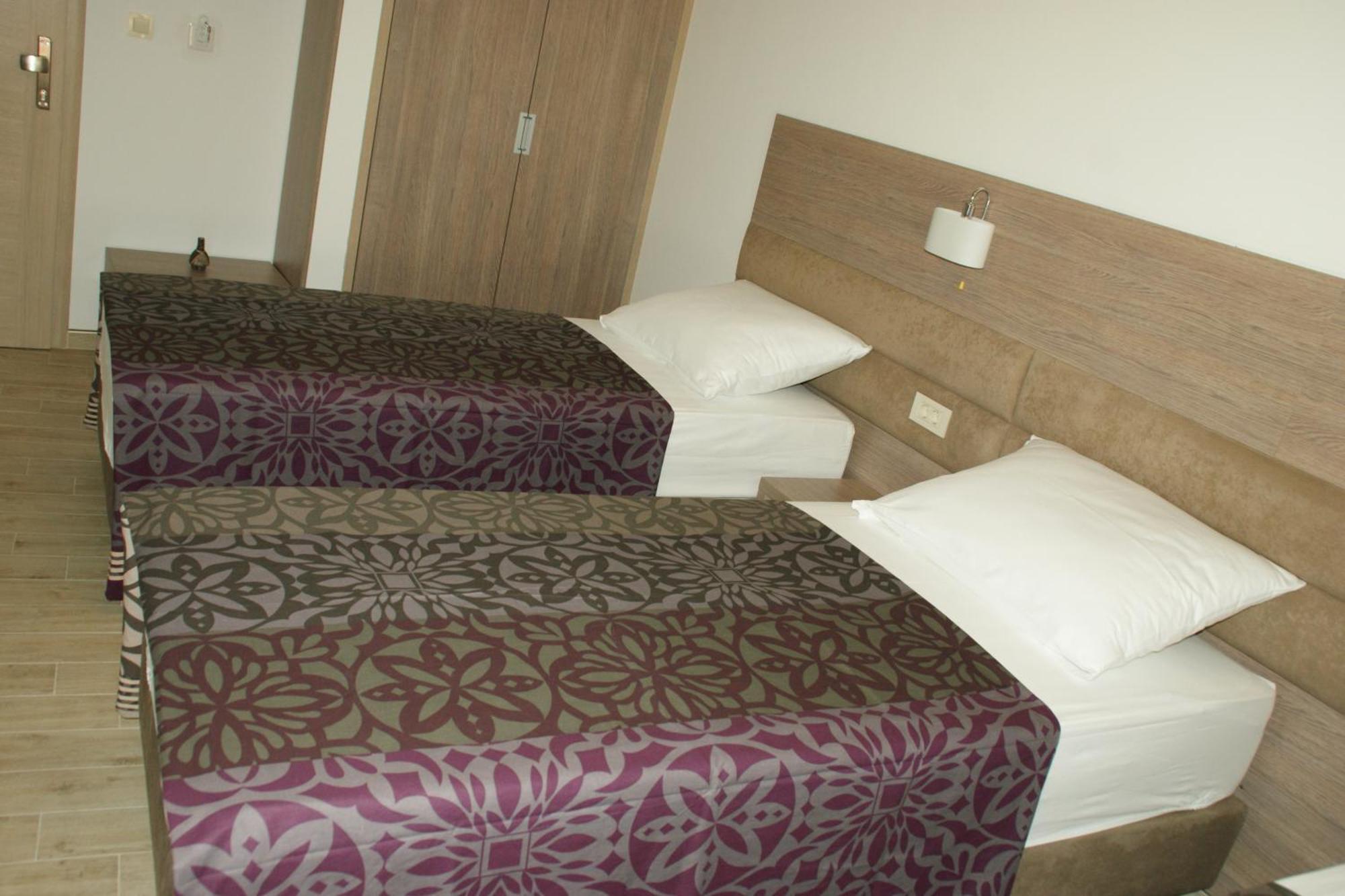 Villa Martini - Apartments & Rooms Вуковар Номер фото